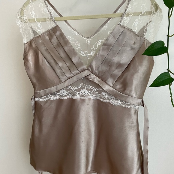 Satin and Lace Top (m) - Picture 2 of 8